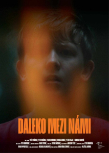 Daleko mezi námi Daleko mezi námi