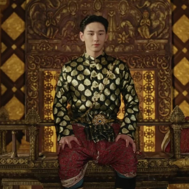 I&#039;m the Most Beautiful Count / The Most Beautiful Khun in Siam