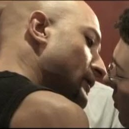 En el WC / In the Restroom  (2006)