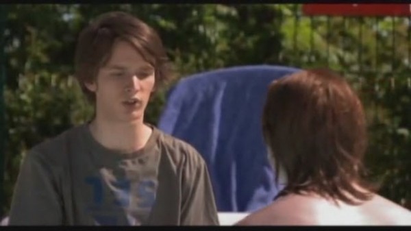 En colo / Holiday Camp  (2010)
