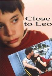 Tout contre Léo / Close to Leo  ()