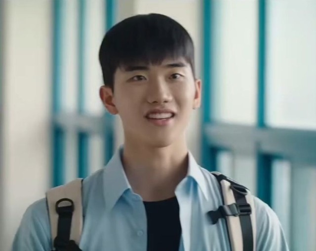 Heesu in Class 2