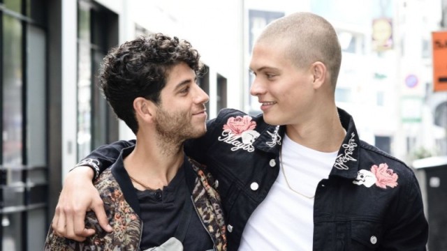 Gewoon Vrienden / Just Friends  ()