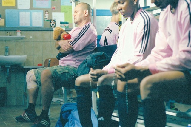 Männer wie wir / Guys and Balls  (2004)