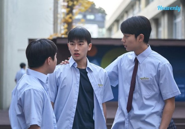 Heesu in Class 2