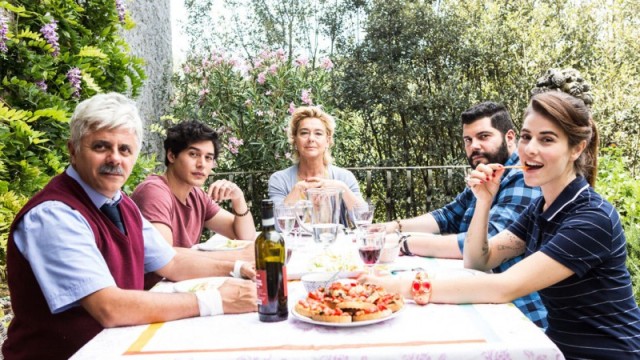 Puoi baciare lo sposo / Matrimonio italiano  ()