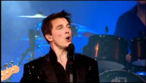 The anthem of John Barrowman - I am what I am - Royal Albert Hall 2010