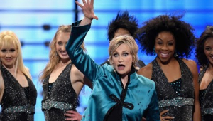 Jane Lynch - Shut Up And Dance Parody - People&#039;s Choice Award 2016