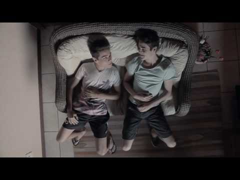 Curta LGBT / Enquanto Ainda é Tempo - Short
